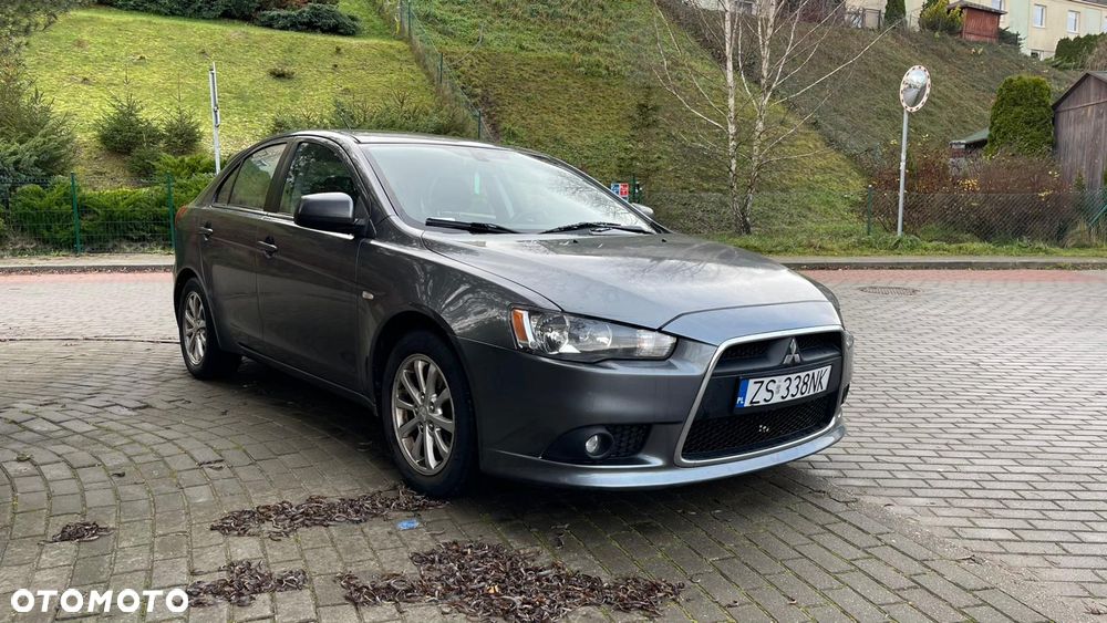 Mitsubishi Lancer 1.6 Invite - 2