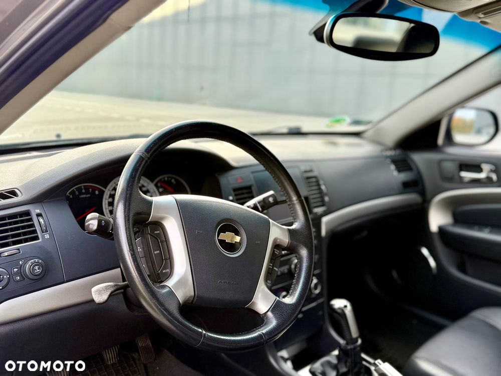 Chevrolet Epica - 24