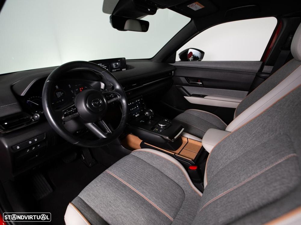 Mazda MX-30 e-SKYACTIV Excellence - 8
