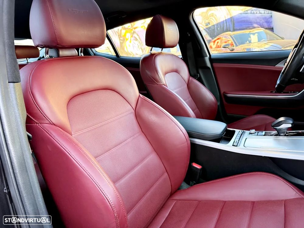 Kia Stinger 3.3 T-GDI GT - 29