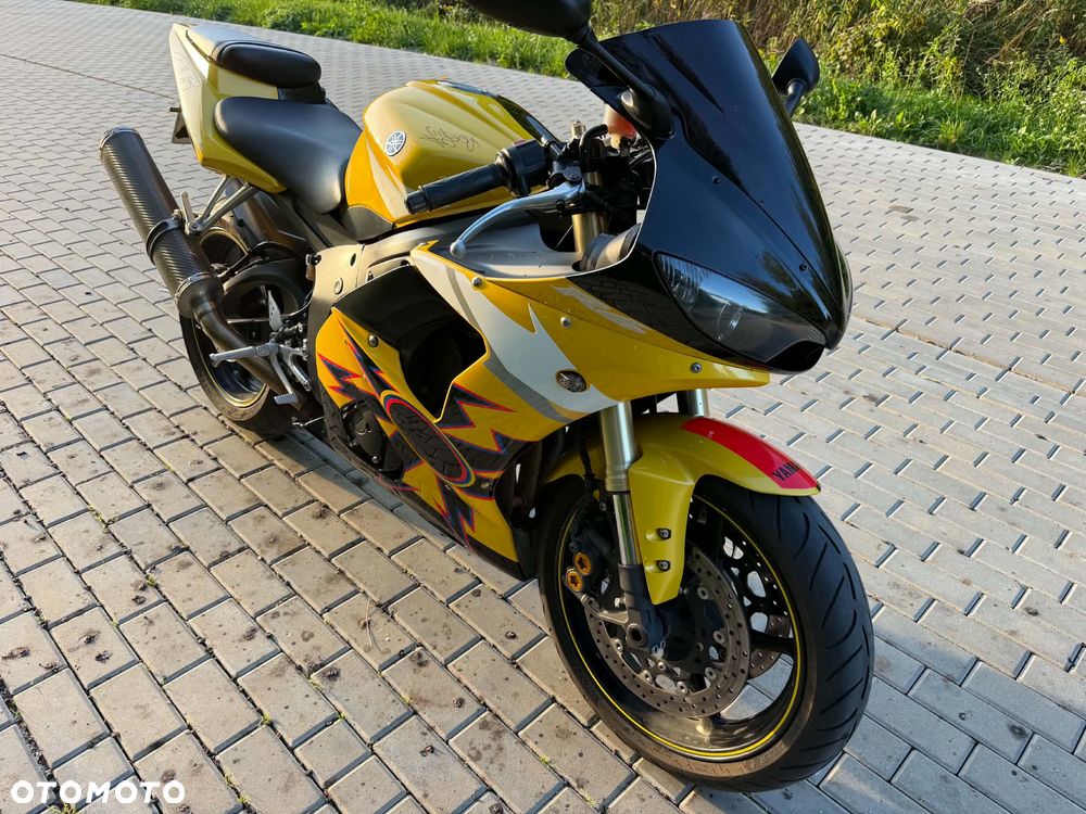 Yamaha R6 - 2