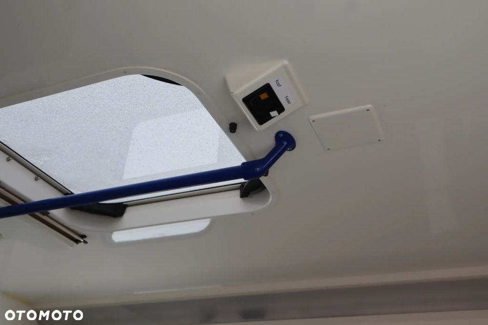 Mercedes-Benz SPRINTER - 13