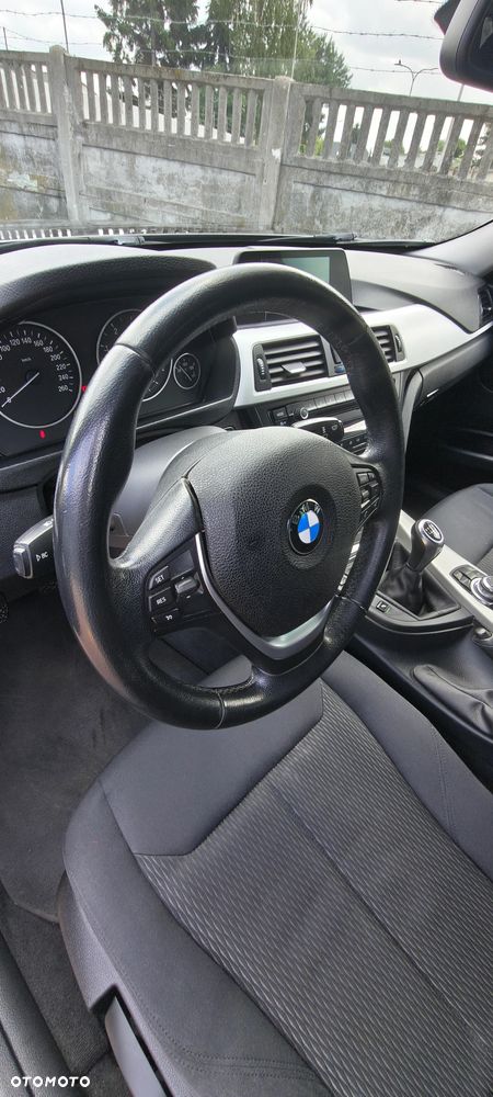 BMW Seria 3 318d DPF Edition Exclusive - 8