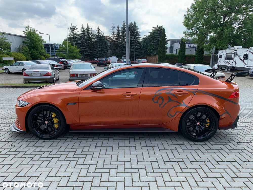 Jaguar XE S - 9
