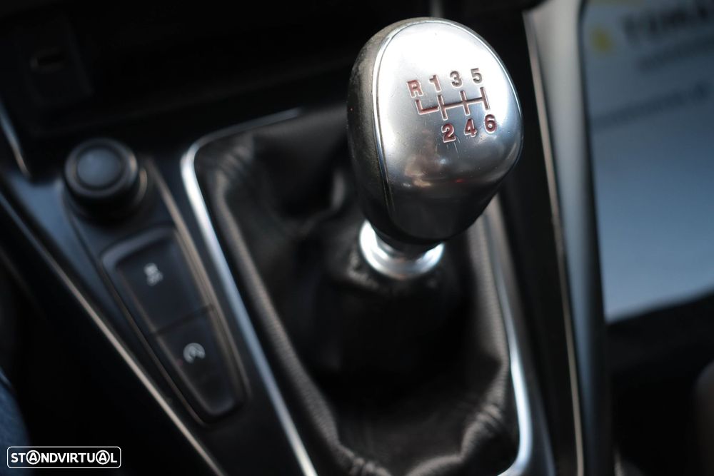 Ford Focus 2.0 TDCi ST-2 - 24