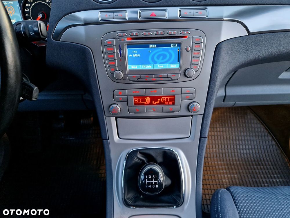 Ford S-Max 2.5 Titanium - 14