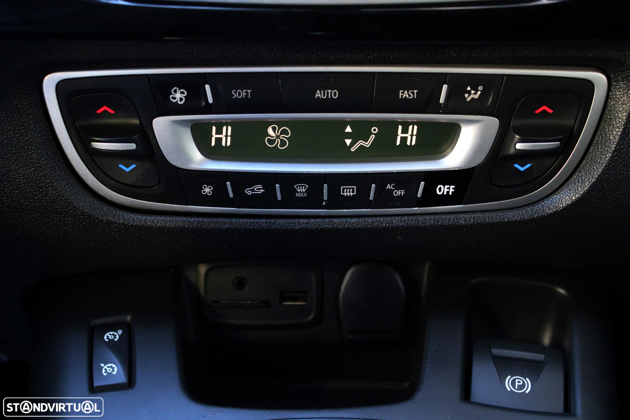 Renault Grand Scénic 1.6 dCi Bose Edition SS - 43
