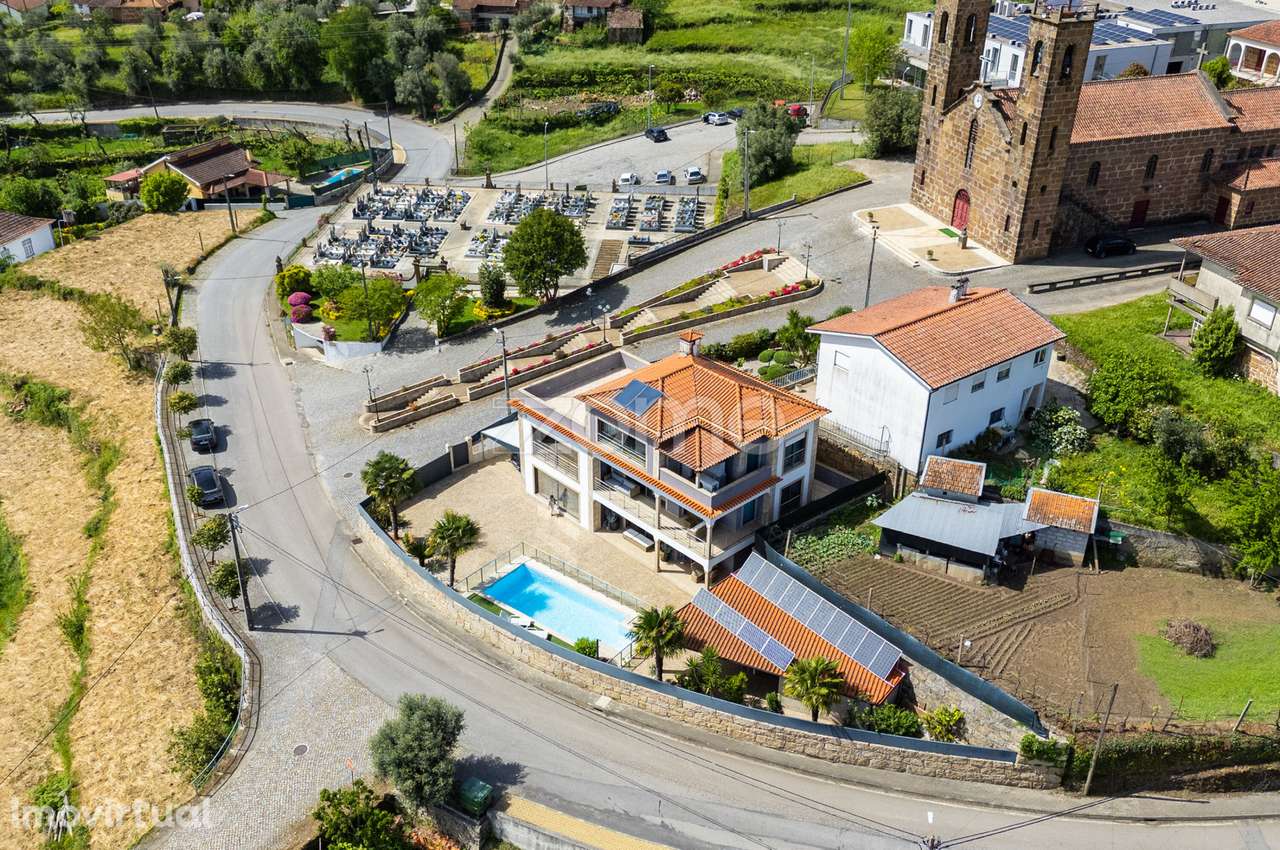 Moradia T5 com Piscina e Jardim, a 5min de Celorico de Basto - Grande imagem: 3/57