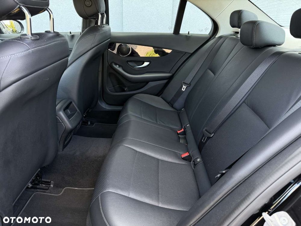 Mercedes-Benz Klasa C 160 Business Edition 9G-TRONIC - 32