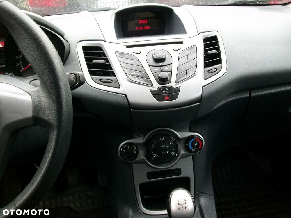 Ford Fiesta - 8