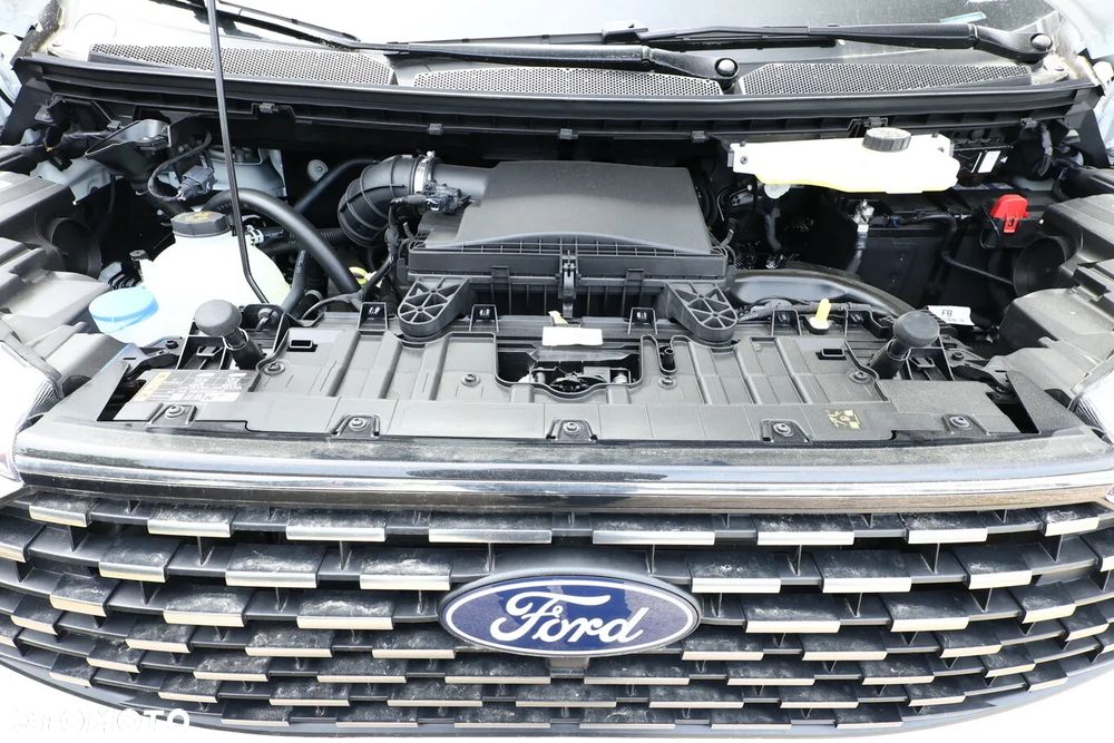 Ford Tourneo Custom - 3