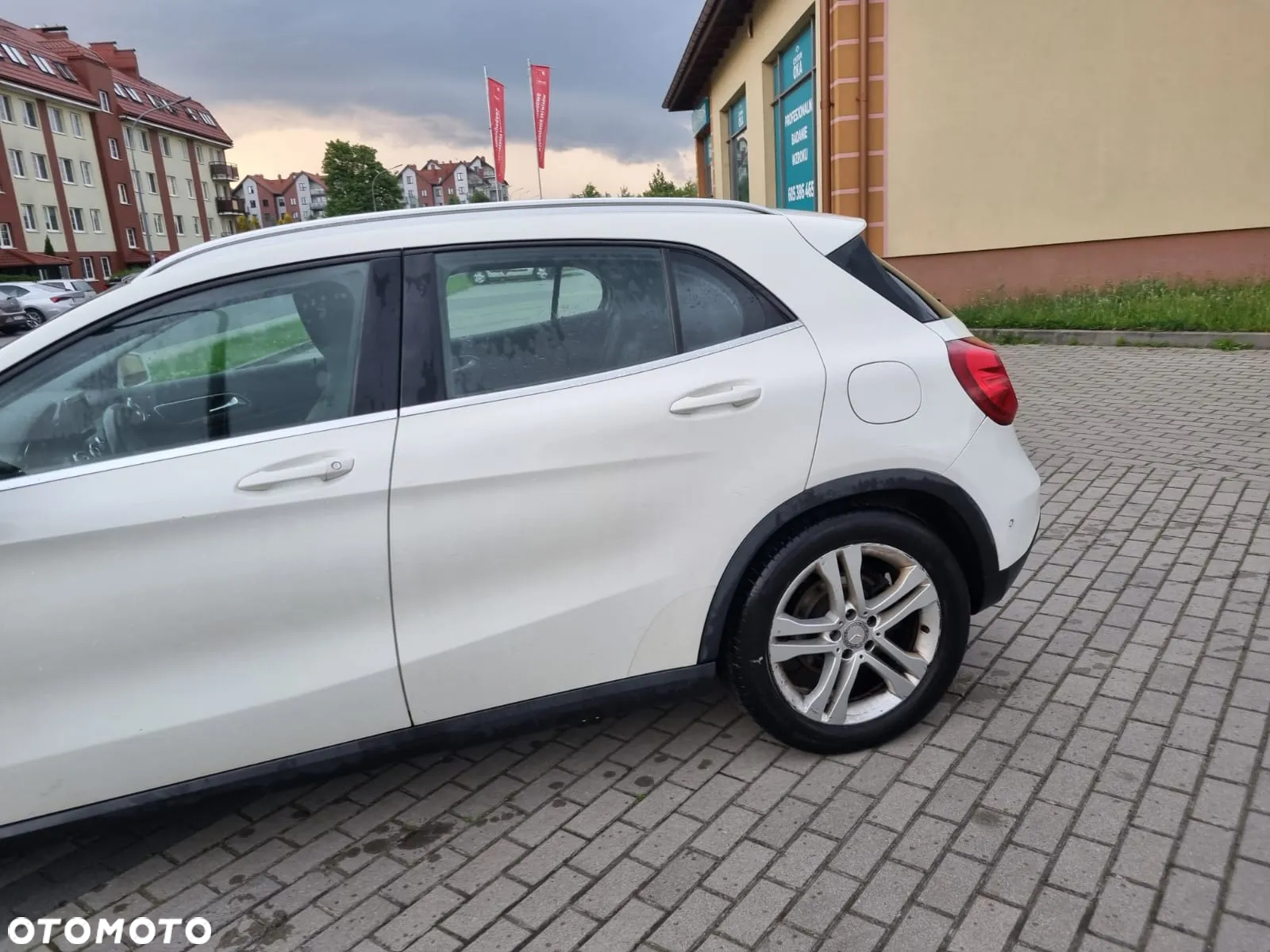 Mercedes-Benz GLA - 8
