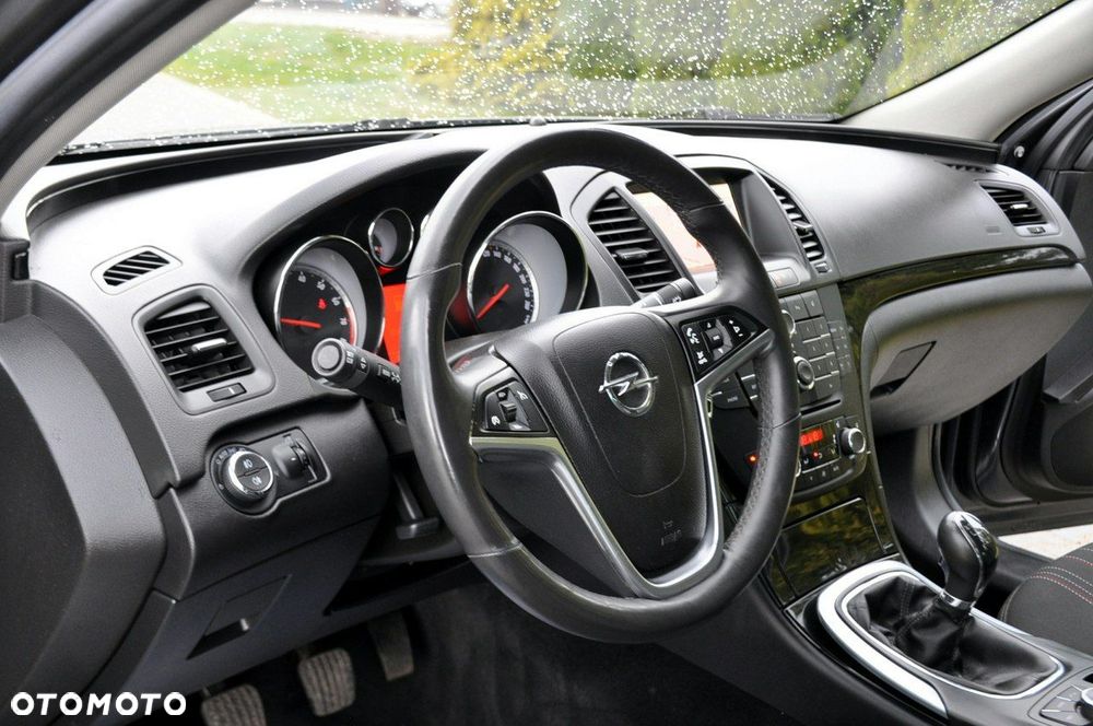 Opel Insignia - 22