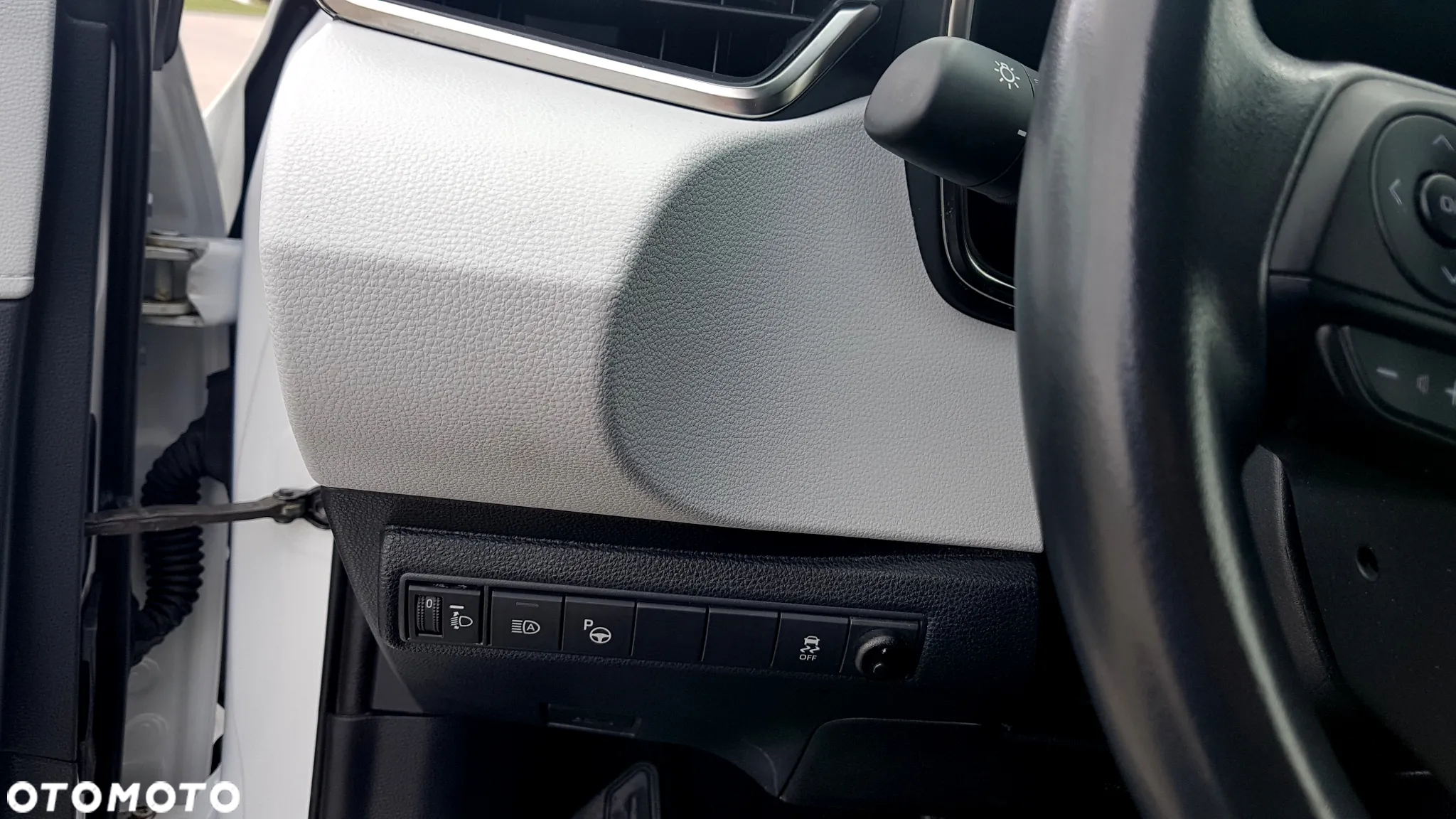 Toyota Corolla 1.8 Hybrid Style - 18