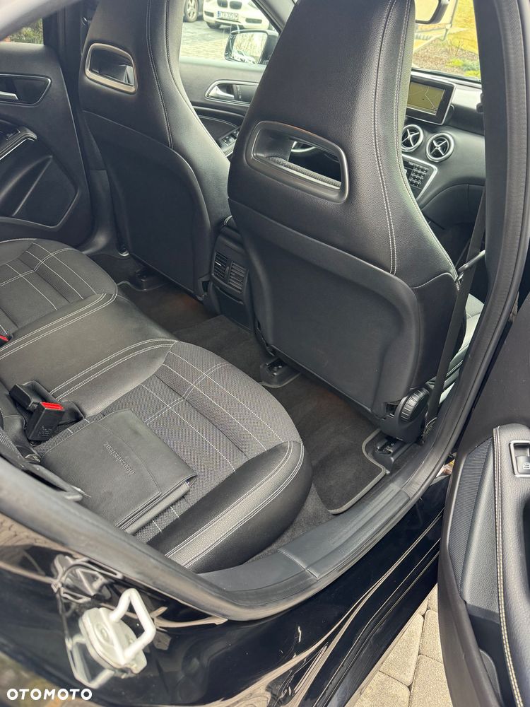 Mercedes-Benz Klasa A 180 (BlueEFFICIENCY) 7G-DCT Urban - 24