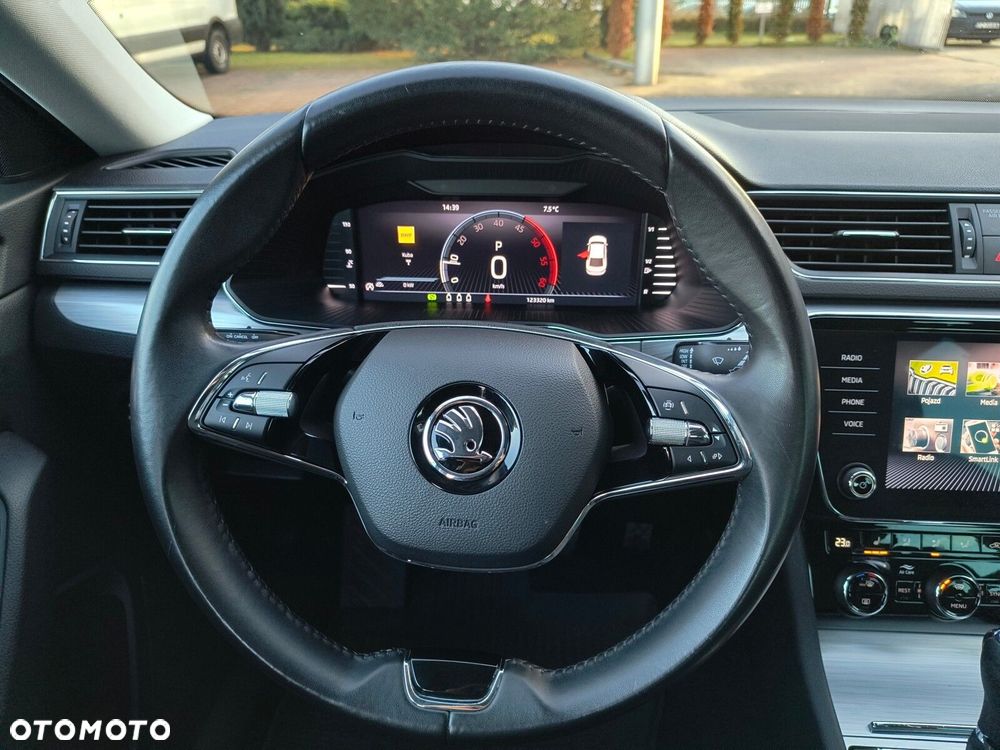 Skoda Superb 2.0 TDI SCR Ambition DSG - 13