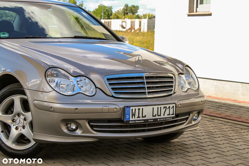 Mercedes-Benz Klasa C 180 Kompressor Automatik Classic - 17