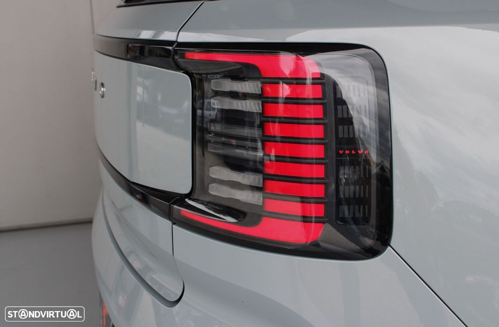 Volvo EX30 Twin Motor Performance AWD Ultra - 27