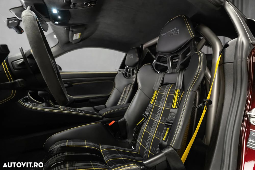 Porsche Cayman GT4 RS - 27