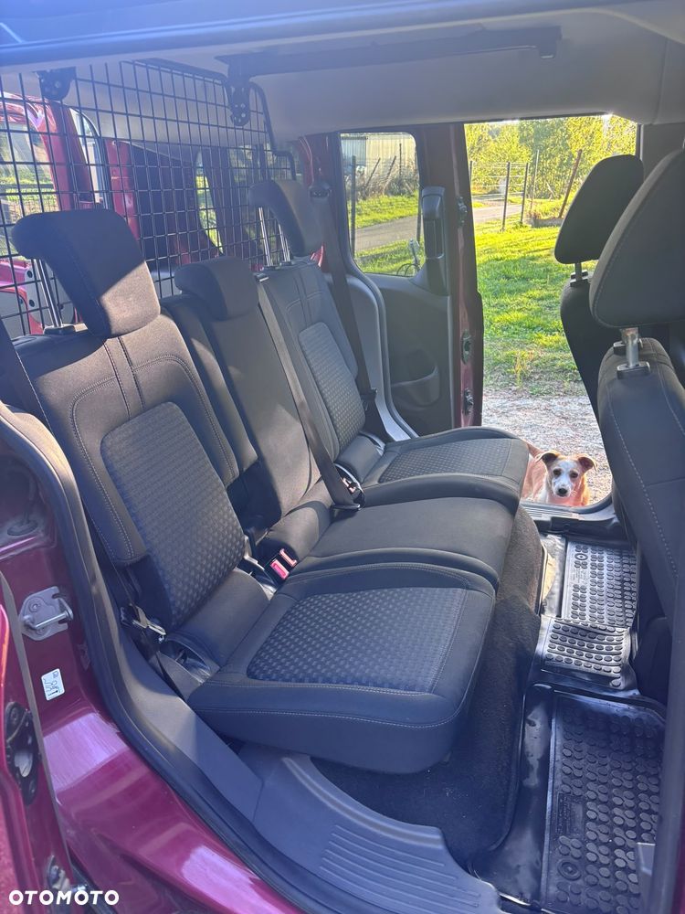 Ford Transit Connect - 9
