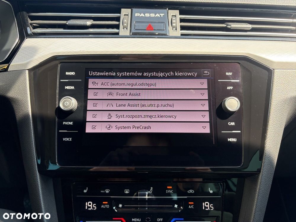 Volkswagen Passat Variant - 21