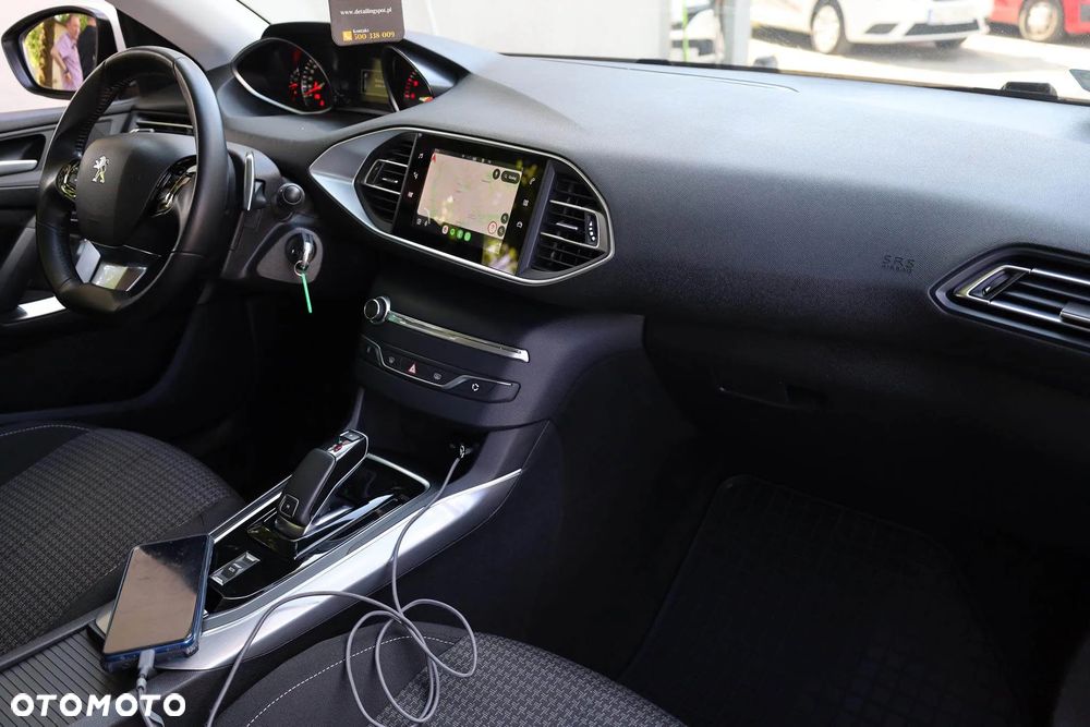 Peugeot 308 1.5 BlueHDi Active S&S EAT8 - 34