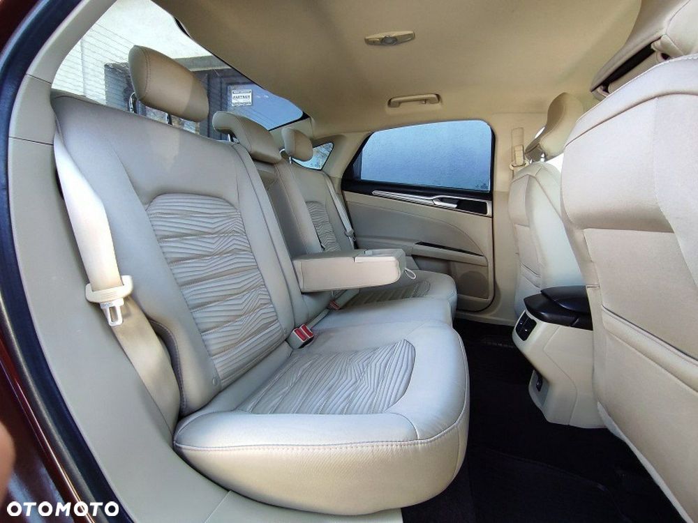 Ford Fusion - 14