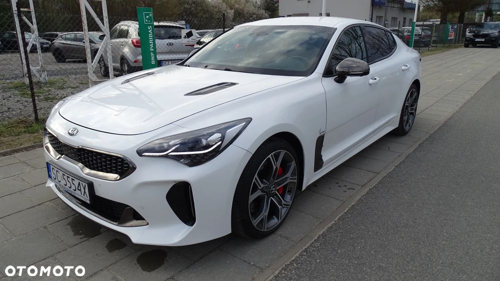Kia Stinger - 3