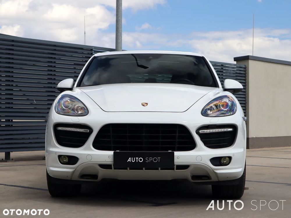 Porsche Cayenne GTS - 11
