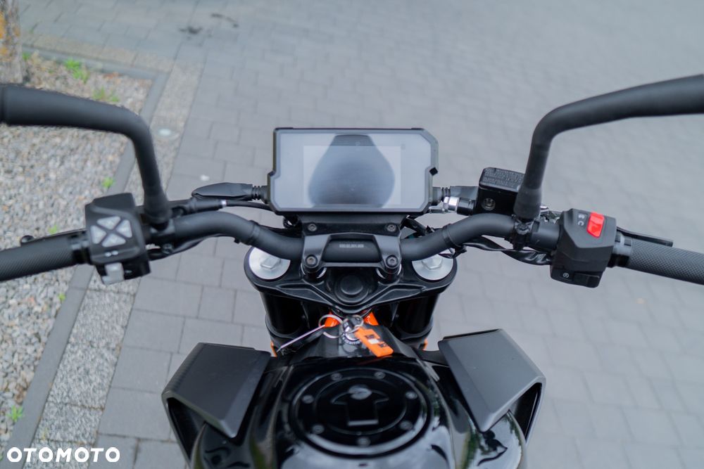 KTM Duke - 18