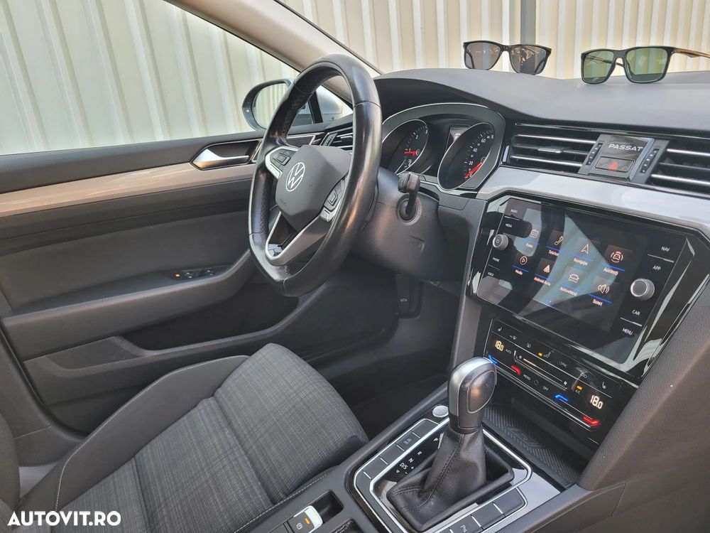 Volkswagen Passat Variant 2.0 TDI DSG Comfortline - 22