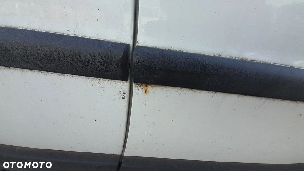 VW PASSAT B5 LIFT FL DRZWI PRAWY PRZÓD PRZEDNIE PRAWE KOMPLETNE LB9A nr. 25/4 - 2