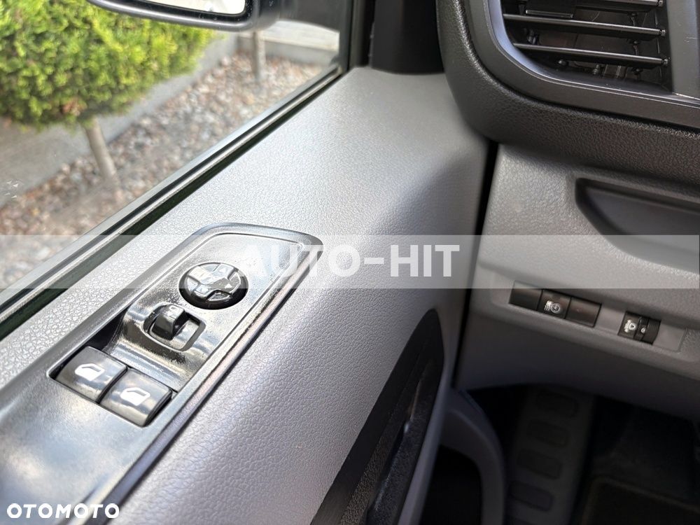 Opel Vivaro - 32