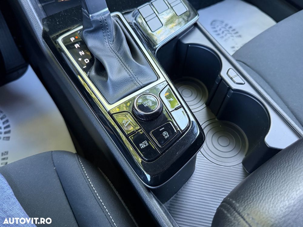 KIA Sportage 2023 — imagine 23