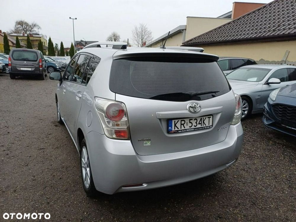 Toyota Verso 2.0 D-4D 2010 7os - 5