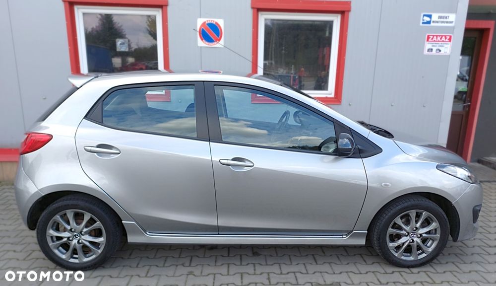 Mazda 2 - 6