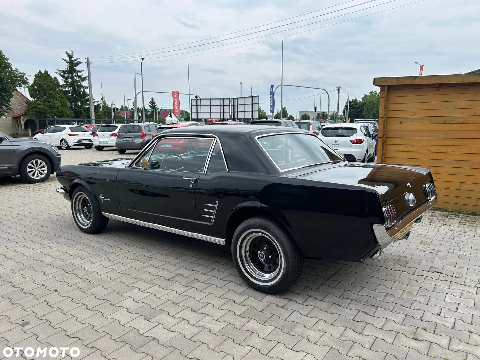 Ford Mustang - 8