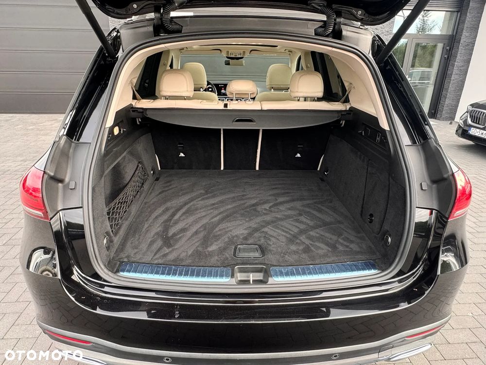 Mercedes-Benz GLE 300 d 4Matic 9G-TRONIC AMG Line - 24