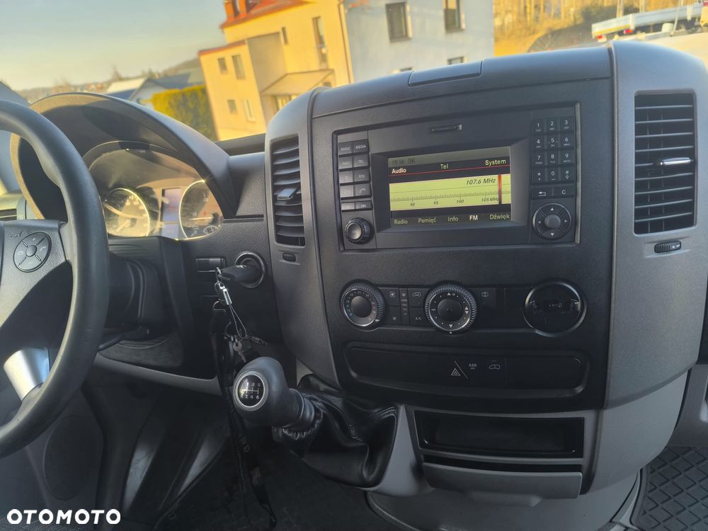 Mercedes-Benz Sprinter 319 CDI - 25