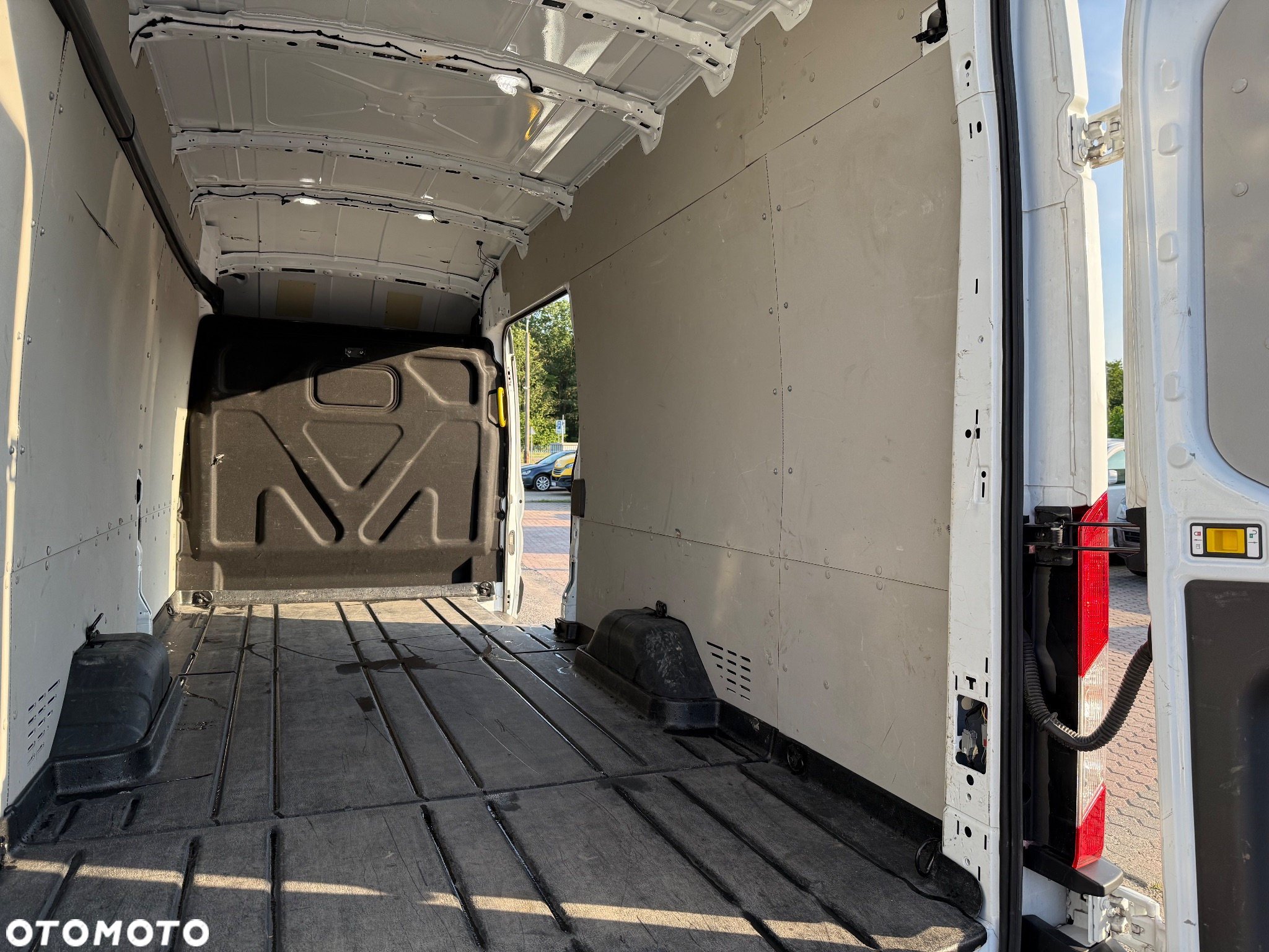 Ford Transit - 27