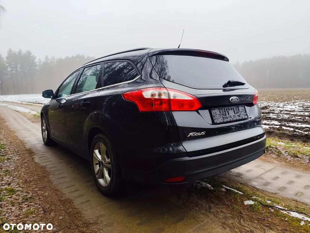 Ford Focus 1.0 EcoBoost Trend - 29