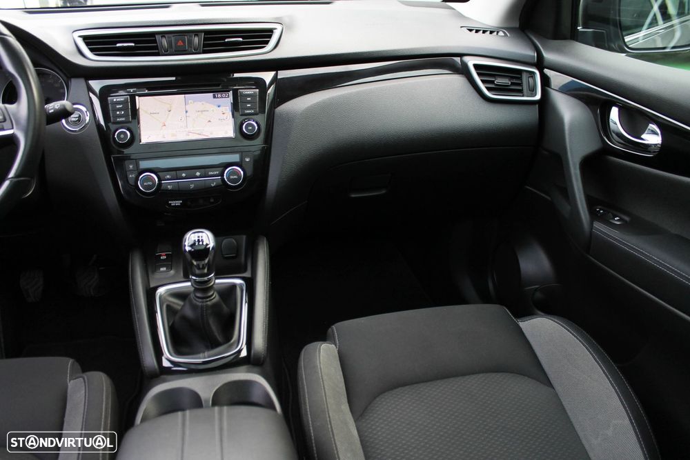 Nissan Qashqai 1.5 dCi N-Connecta J18+Led - 43