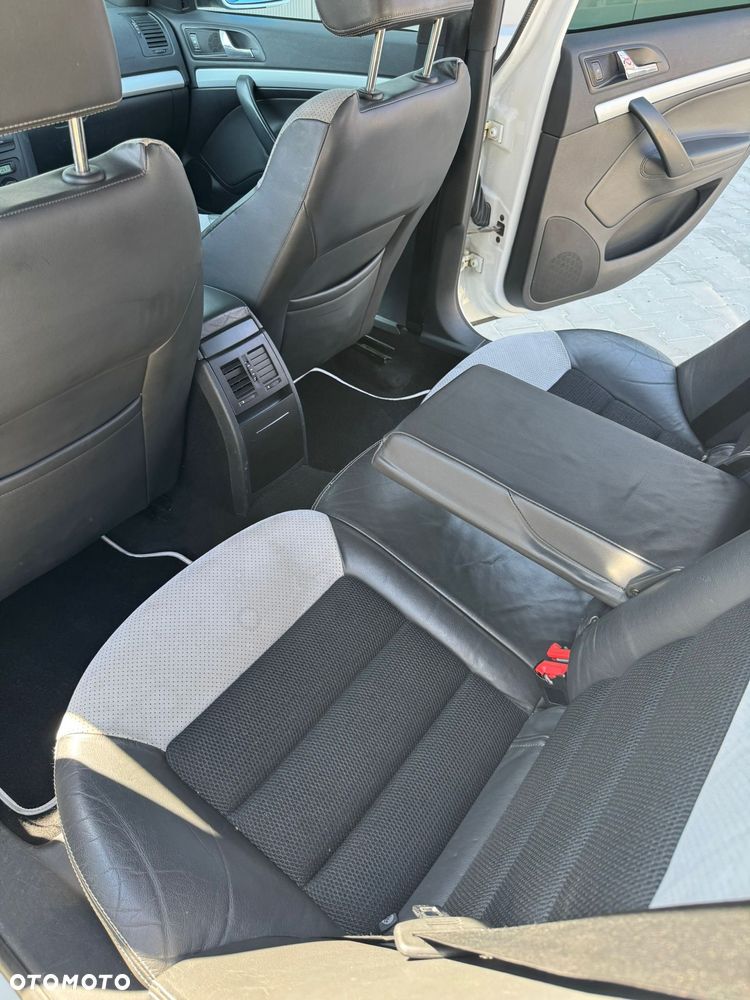 Skoda Octavia 2.0 TDI RS - 22