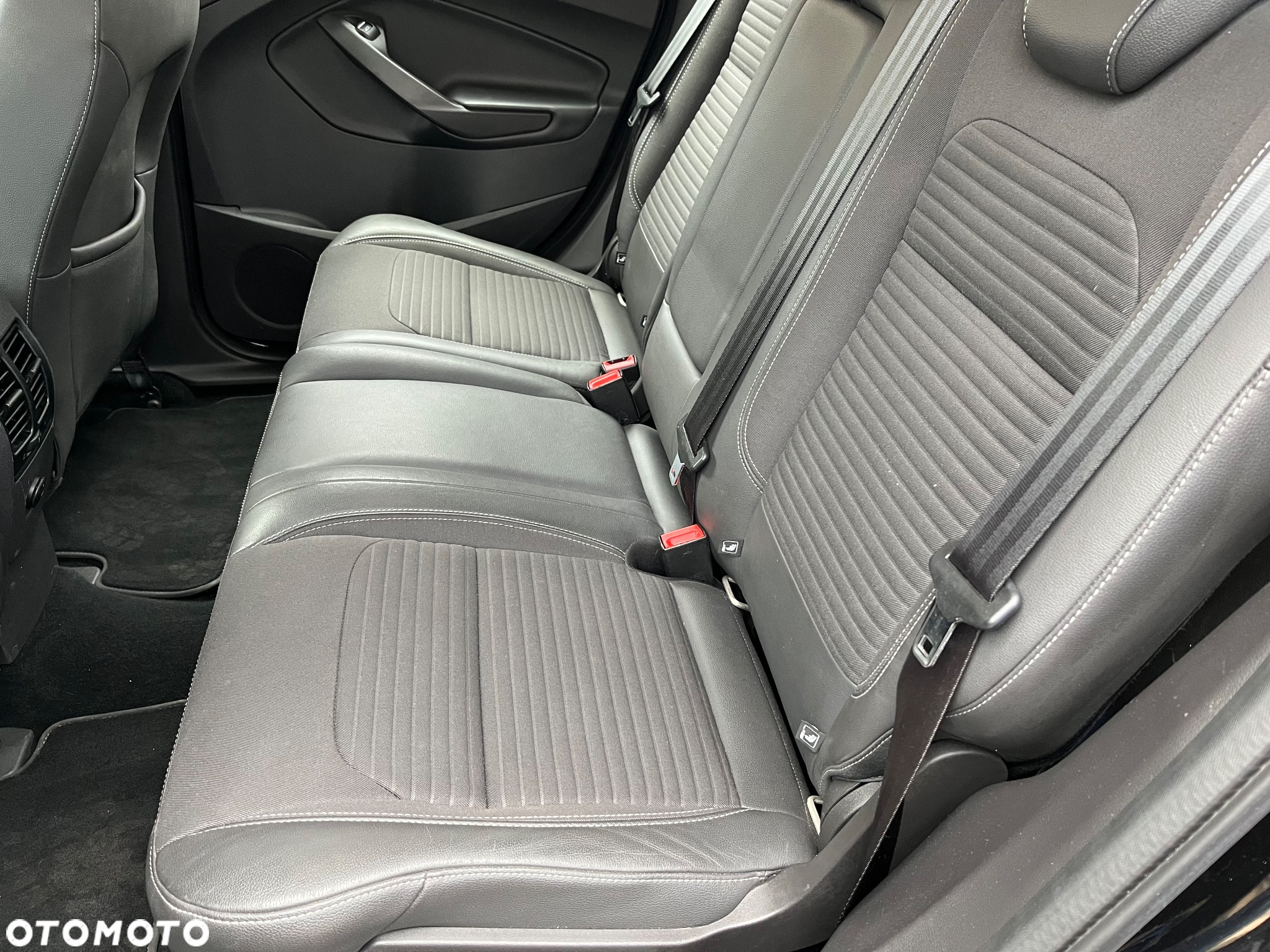 Ford Kuga 2.0 TDCi AWD Titanium - 34