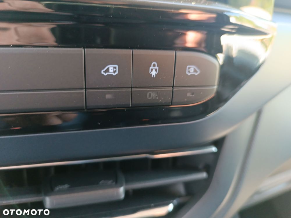 Ford Tourneo Custom 2.0 EcoBlue L2 Active SelectShift - 27
