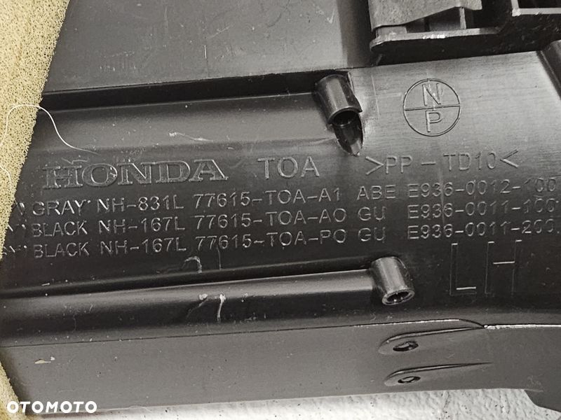 HONDA CR-V IV 4 KRATKA NAWIEWU ŚRODKOWA LEWA 77615-T0A-0A1 - 8