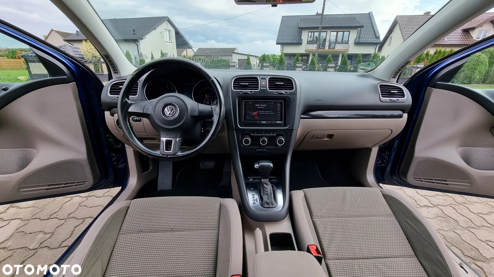 Volkswagen Golf 1.6 DSG Comfortline - 9