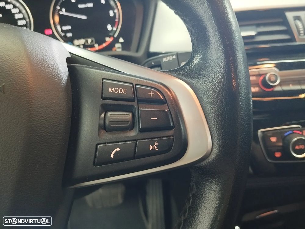 BMW X2 18 d sDrive Auto — fotografia 24