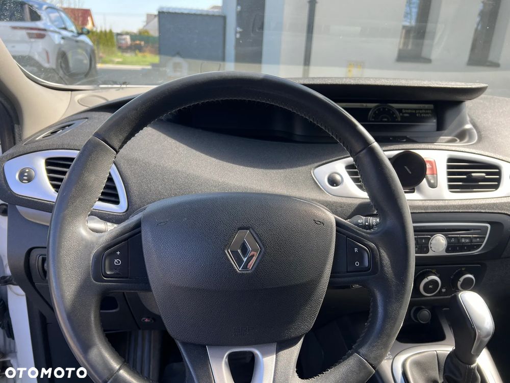 Renault Scenic - 17
