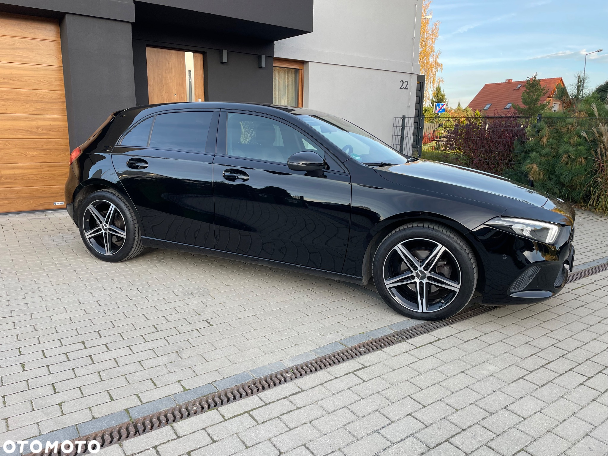 Mercedes-Benz Klasa A 180 Edycja specjalna 7G-DCT - 3
